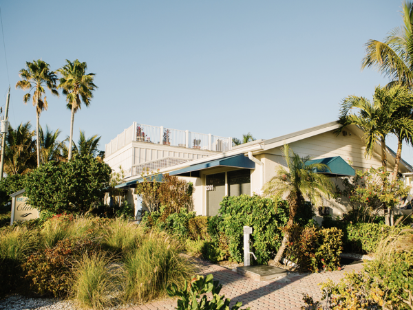 One Bedroom Vacation Rental  Beach Access Across Street!